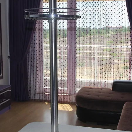 In Kristal Complex * Νεσέμπαρ