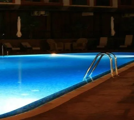 In Kristal Complex Lägenhet