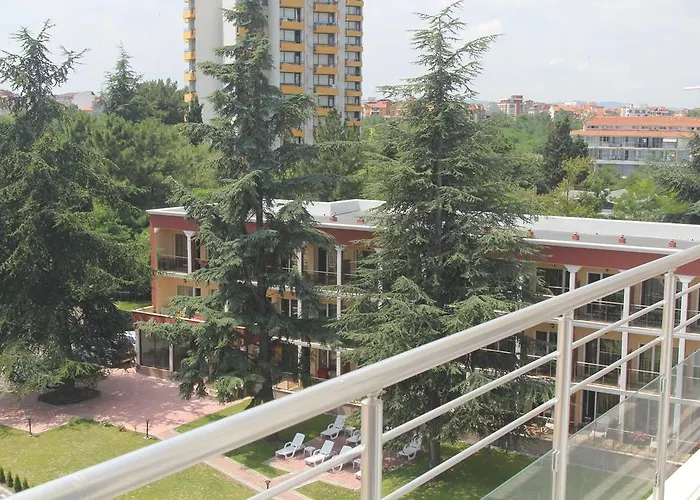 In Kristal Complex *