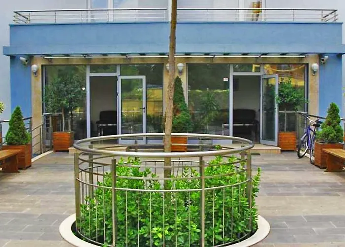 In Kristal Complex *